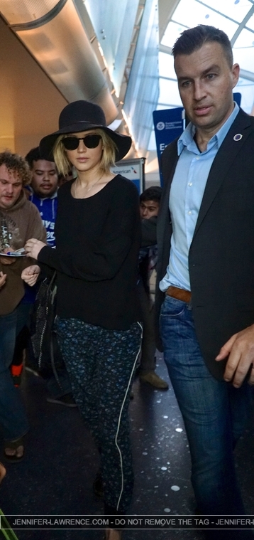 December_18_-_Leaving_LAX_Airport_2810929~0.jpg