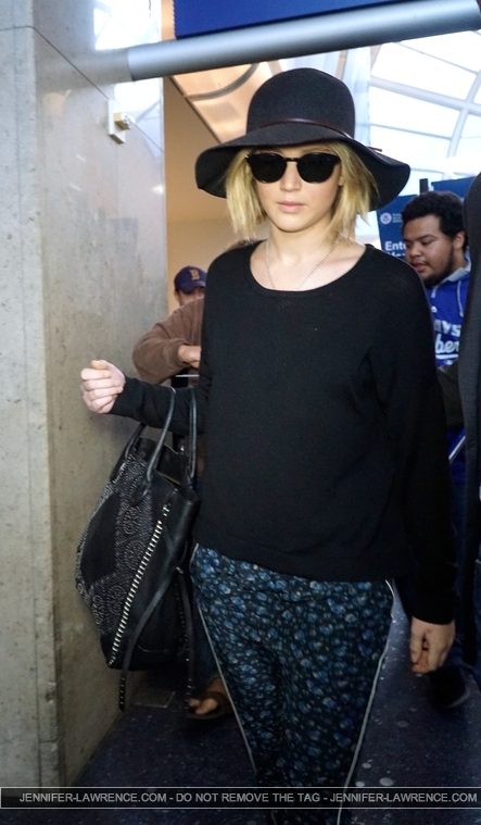 December_18_-_Leaving_LAX_Airport_2811229~0.jpg