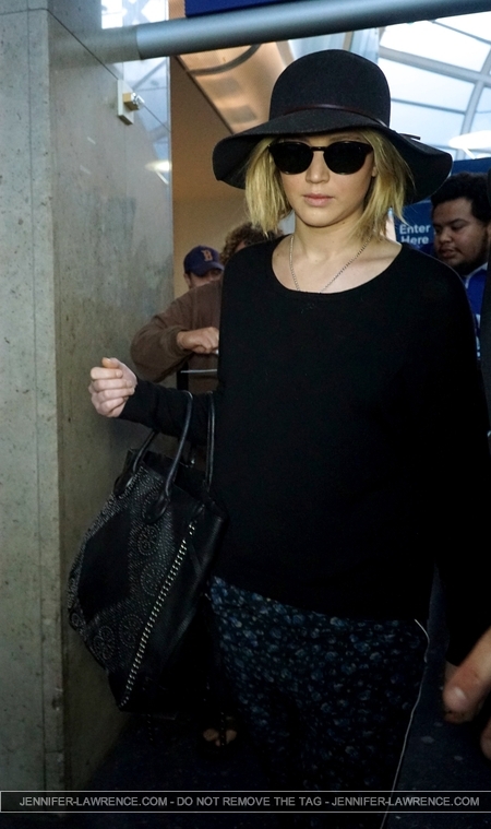 December_18_-_Leaving_LAX_Airport_2811329~0.jpg