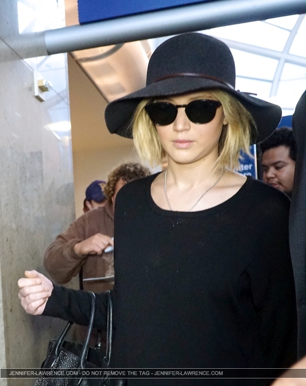 December_18_-_Leaving_LAX_Airport_2811429~0.jpg