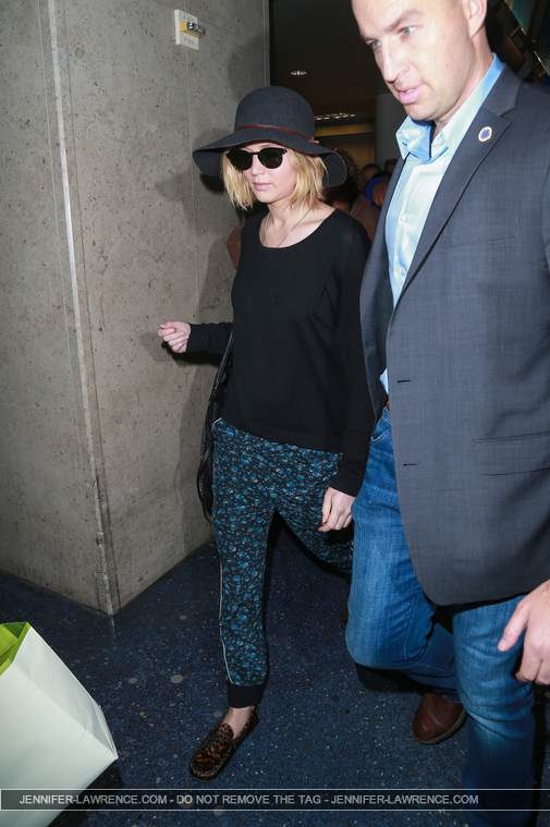 December_18_-_Leaving_LAX_Airport_2812729~0.jpg