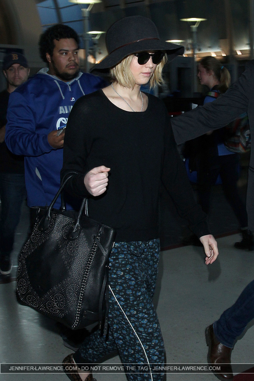 December_18_-_Leaving_LAX_Airport_2814229~0.jpg