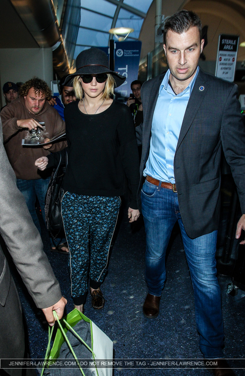 December_18_-_Leaving_LAX_Airport_2814729~0.jpg