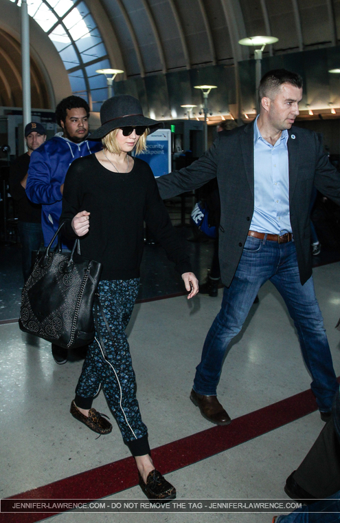 December_18_-_Leaving_LAX_Airport_2815029~0.jpg