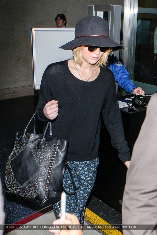 December_18_-_Leaving_LAX_Airport_2815729~0.jpg