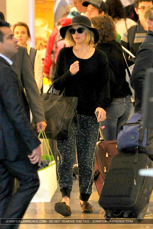 December_18_-_Leaving_LAX_Airport_2817029~0.jpg
