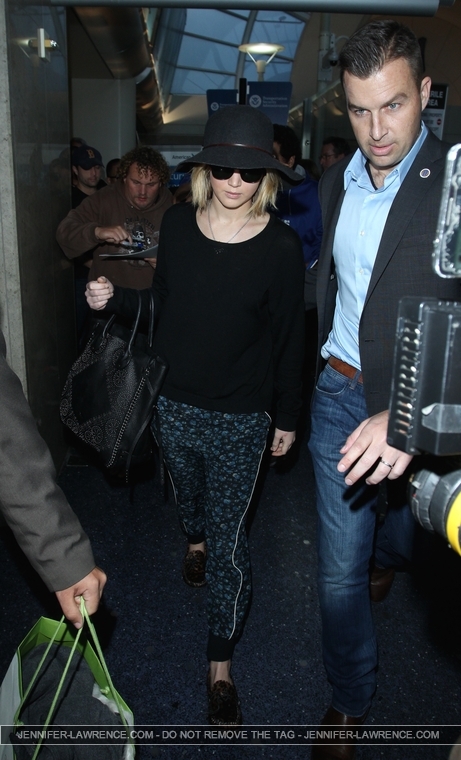 December_18_-_Leaving_LAX_Airport_2820529~0.jpg