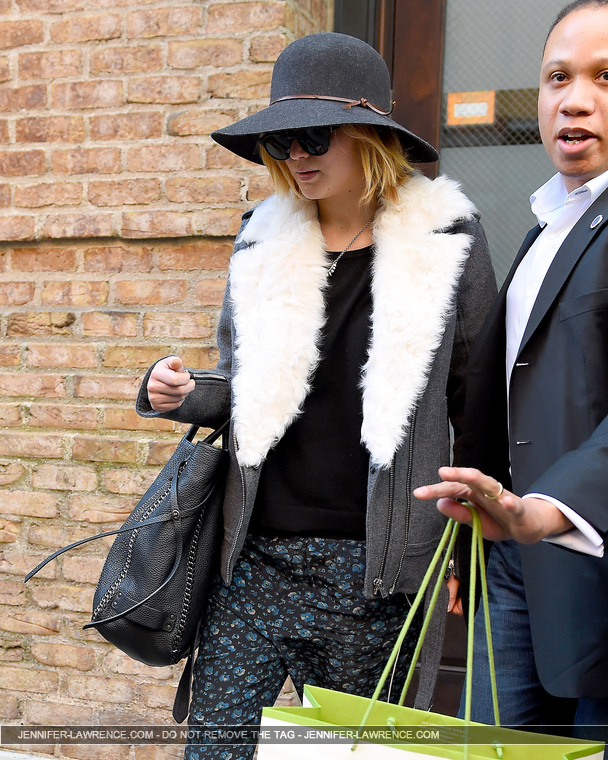 December_18_-_Leaving_the_Greenwich_hotel_in_New_York_282729.jpg