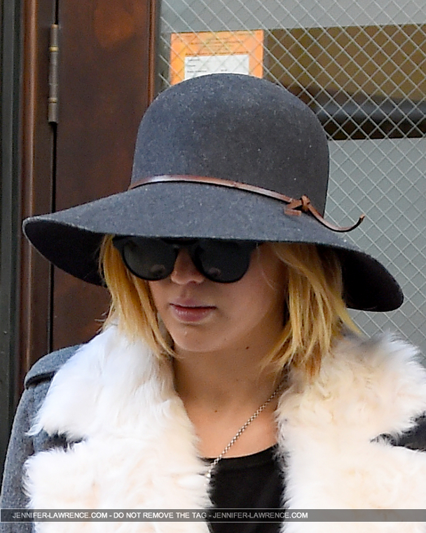 December_18_-_Leaving_the_Greenwich_hotel_in_New_York_283029.jpg