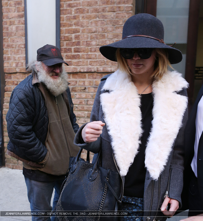 December_18_-_Leaving_the_Greenwich_hotel_in_New_York_28329.jpg
