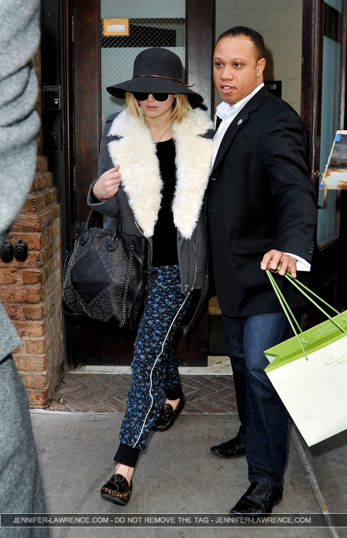December_18_-_Leaving_the_Greenwich_hotel_in_New_York_285129.jpg