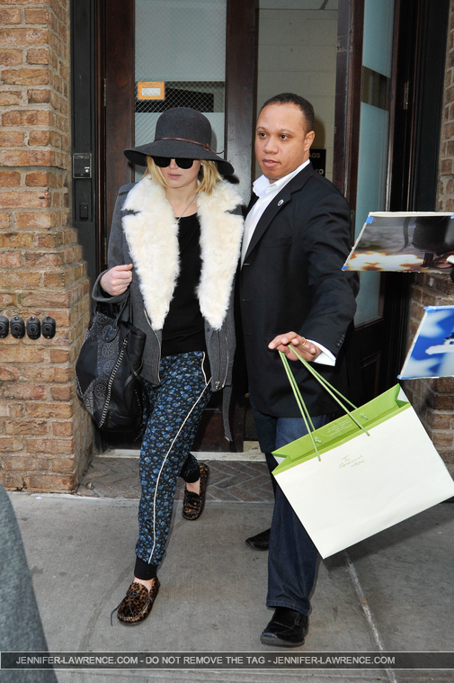 December_18_-_Leaving_the_Greenwich_hotel_in_New_York_285829.jpg