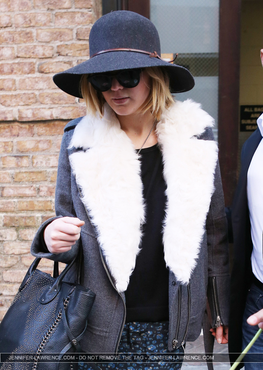December_18_-_Leaving_the_Greenwich_hotel_in_New_York_28629.jpg