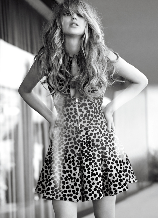 Elle_US_28229.jpg