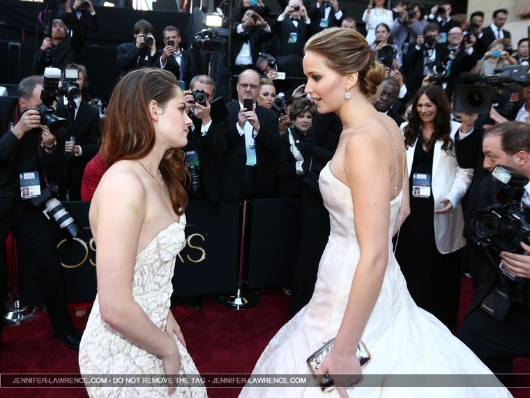 February_24_-_85th_Annual_Academy_Awards_RED_CARPET_2811629~0.jpg