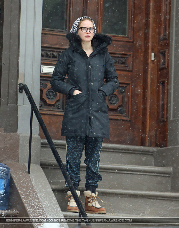 February_26_-_Out_in_Boston_with_her_dog_28529.jpg