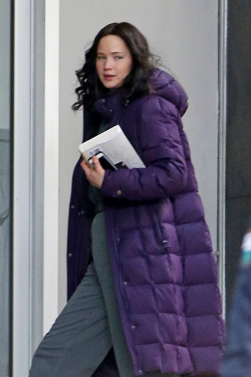 February_5_-__on_the_set_of___The_Hunger_Games__Mockingjay_-_Part_2___in_Atlanta__28829.jpg