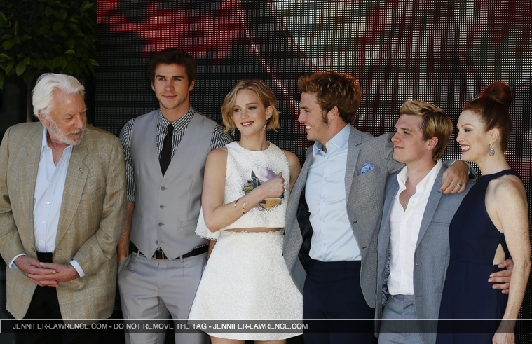 GROUP_May_17_-__Mockingjay_Part_1__photocall_at_Cannes_in_France_283529.jpg