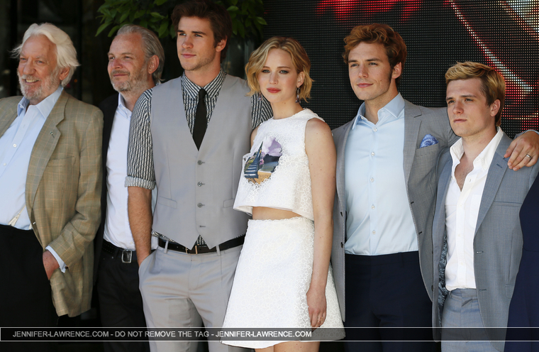 GROUP_May_17_-__Mockingjay_Part_1__photocall_at_Cannes_in_France_283629.jpg
