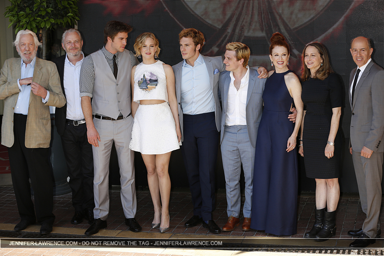 GROUP_May_17_-__Mockingjay_Part_1__photocall_at_Cannes_in_France_287029.jpg