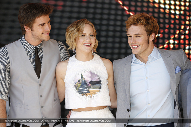 GROUP_May_17_-__Mockingjay_Part_1__photocall_at_Cannes_in_France_289429.jpg