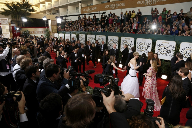 HQ_71st_Annual_Golden_Globe_Awards_-_Red_Carpet_2817429.jpg