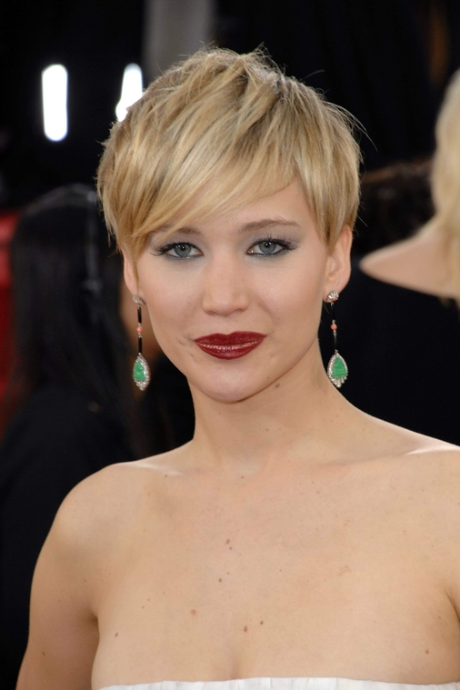 HQ_71st_Annual_Golden_Globe_Awards_-_Red_Carpet_2817729.jpg
