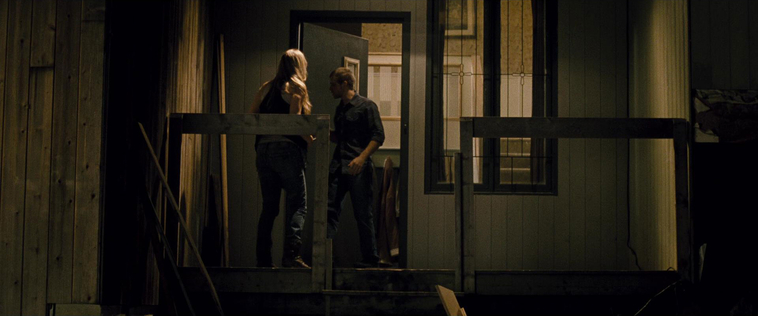 House_at_the_End_of_the_Street__28119729.jpg