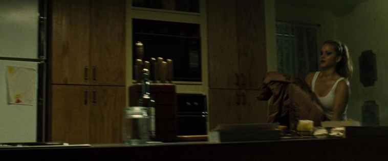 House_at_the_End_of_the_Street__28136929.jpg