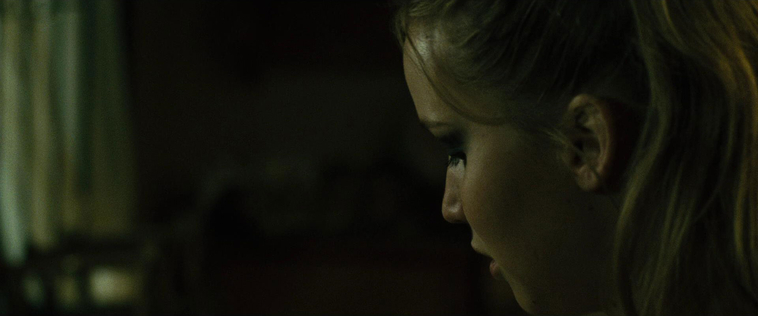 House_at_the_End_of_the_Street__28137229.jpg