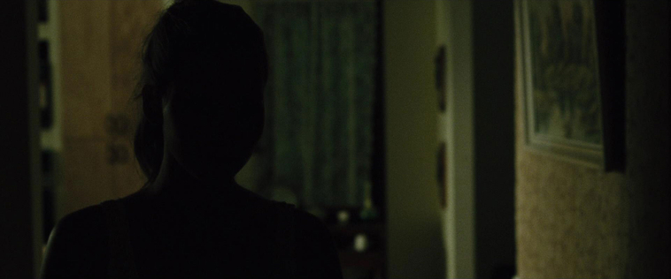 House_at_the_End_of_the_Street__28142229.jpg