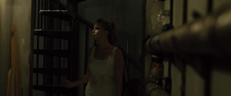 House_at_the_End_of_the_Street__28150629.jpg
