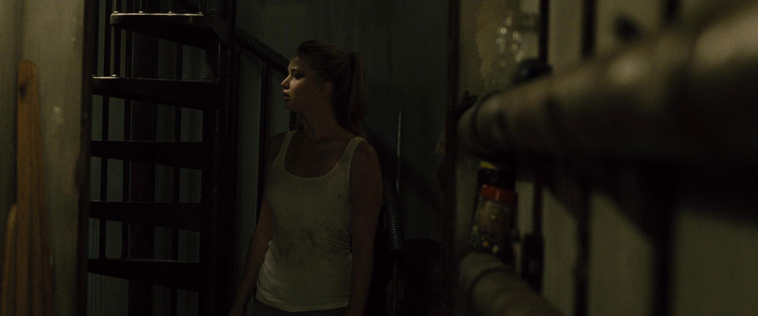 House_at_the_End_of_the_Street__28150729.jpg