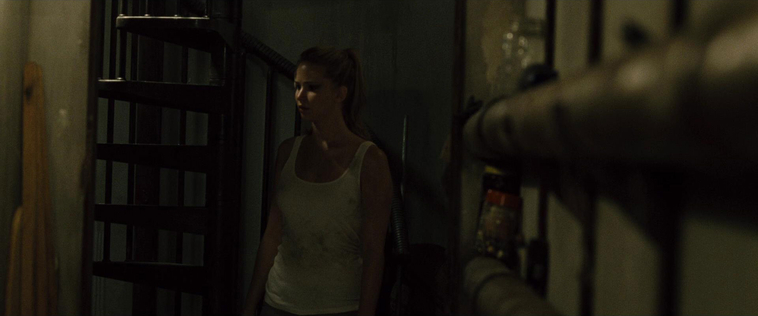 House_at_the_End_of_the_Street__28150829.jpg