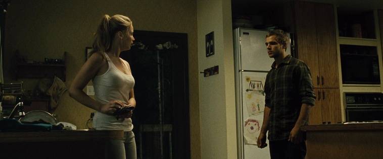 House_at_the_End_of_the_Street__28163129.jpg