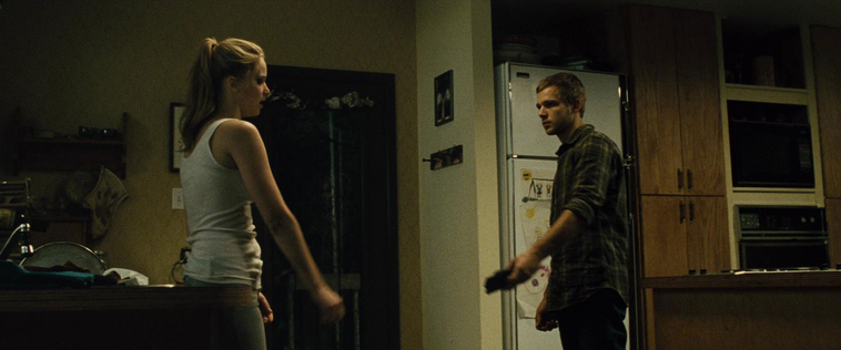 House_at_the_End_of_the_Street__28165629.jpg