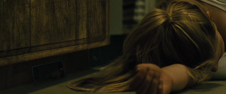 House_at_the_End_of_the_Street__28166829.jpg