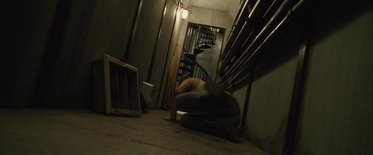 House_at_the_End_of_the_Street__28175629.jpg