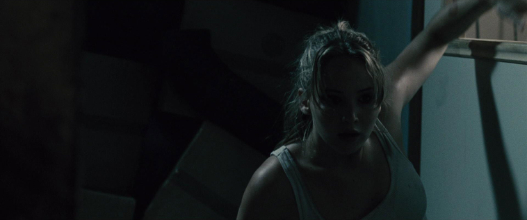 House_at_the_End_of_the_Street__28181429.jpg