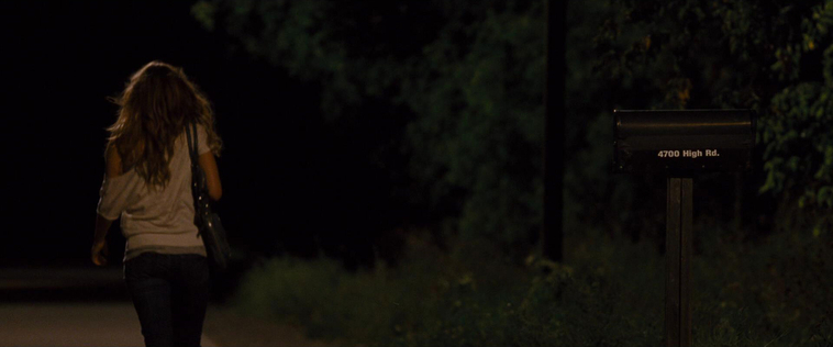 House_at_the_End_of_the_Street__2834229.jpg