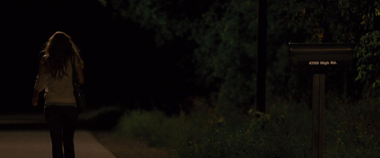House_at_the_End_of_the_Street__2834429.jpg