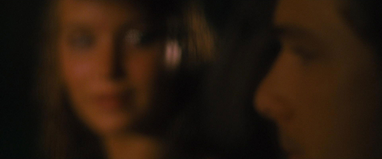 House_at_the_End_of_the_Street__2853429.jpg