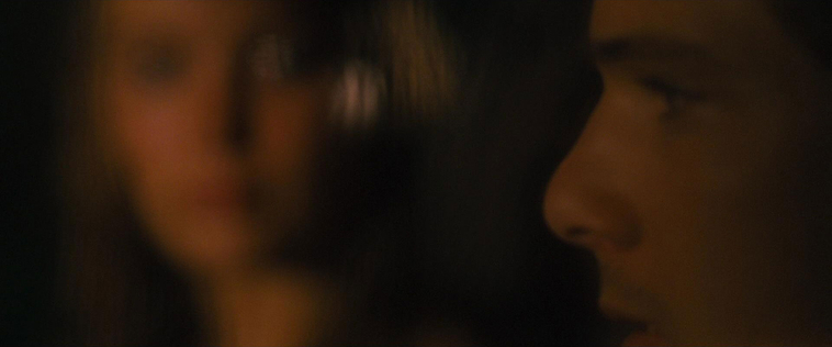 House_at_the_End_of_the_Street__2854129.jpg