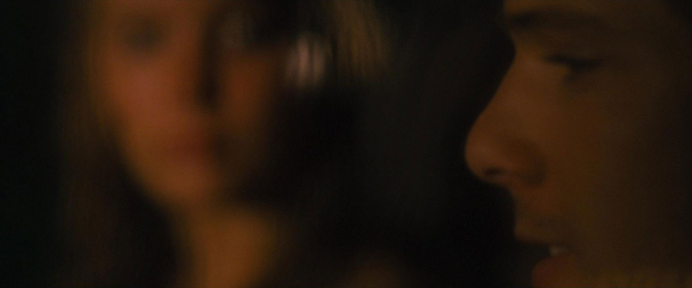 House_at_the_End_of_the_Street__2854229.jpg