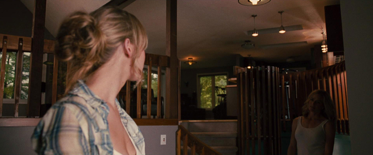 House_at_the_End_of_the_Street__286329.jpg
