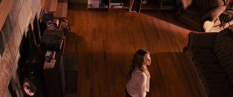 House_at_the_End_of_the_Street__2867629.jpg