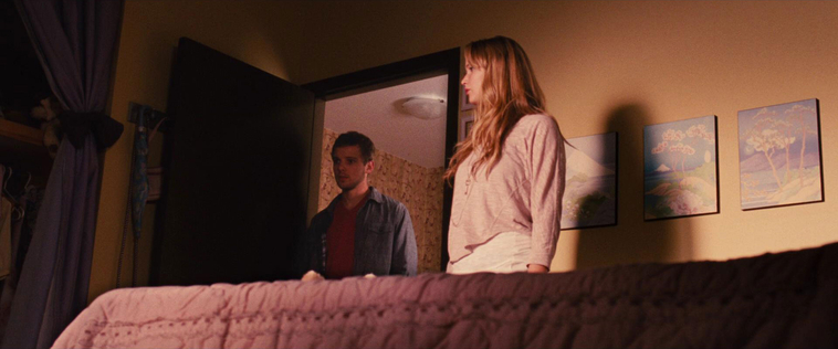 House_at_the_End_of_the_Street__2872129.jpg