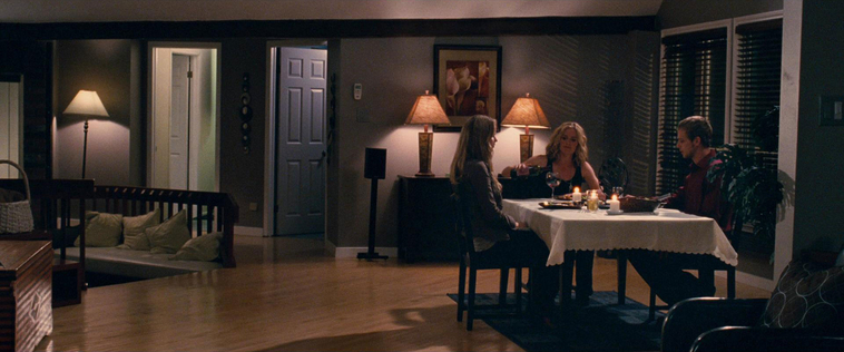 House_at_the_End_of_the_Street__2889129.jpg