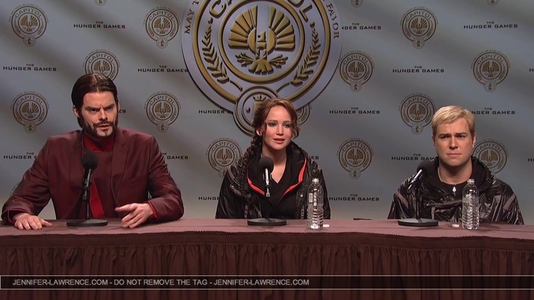 Hunger_Games_Press_Conference_-_Saturday_Night_Live__2818729.jpg