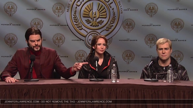 Hunger_Games_Press_Conference_-_Saturday_Night_Live__2819029.jpg